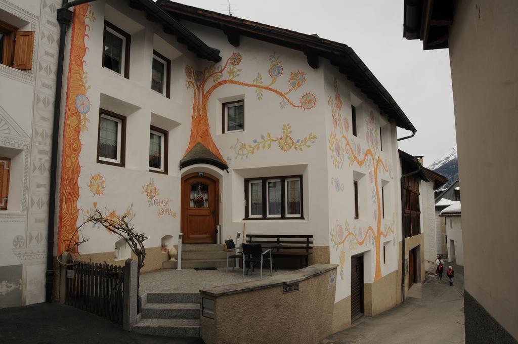 Hotel Chasa Sofia Scuol Exteriér fotografie