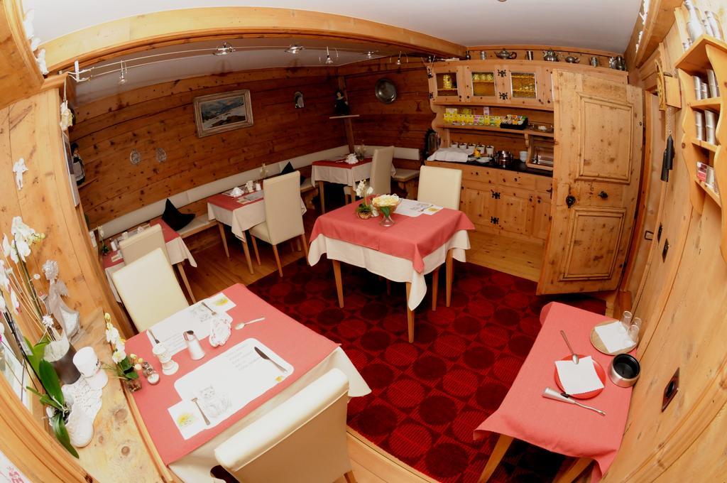 Hotel Chasa Sofia Scuol Exteriér fotografie